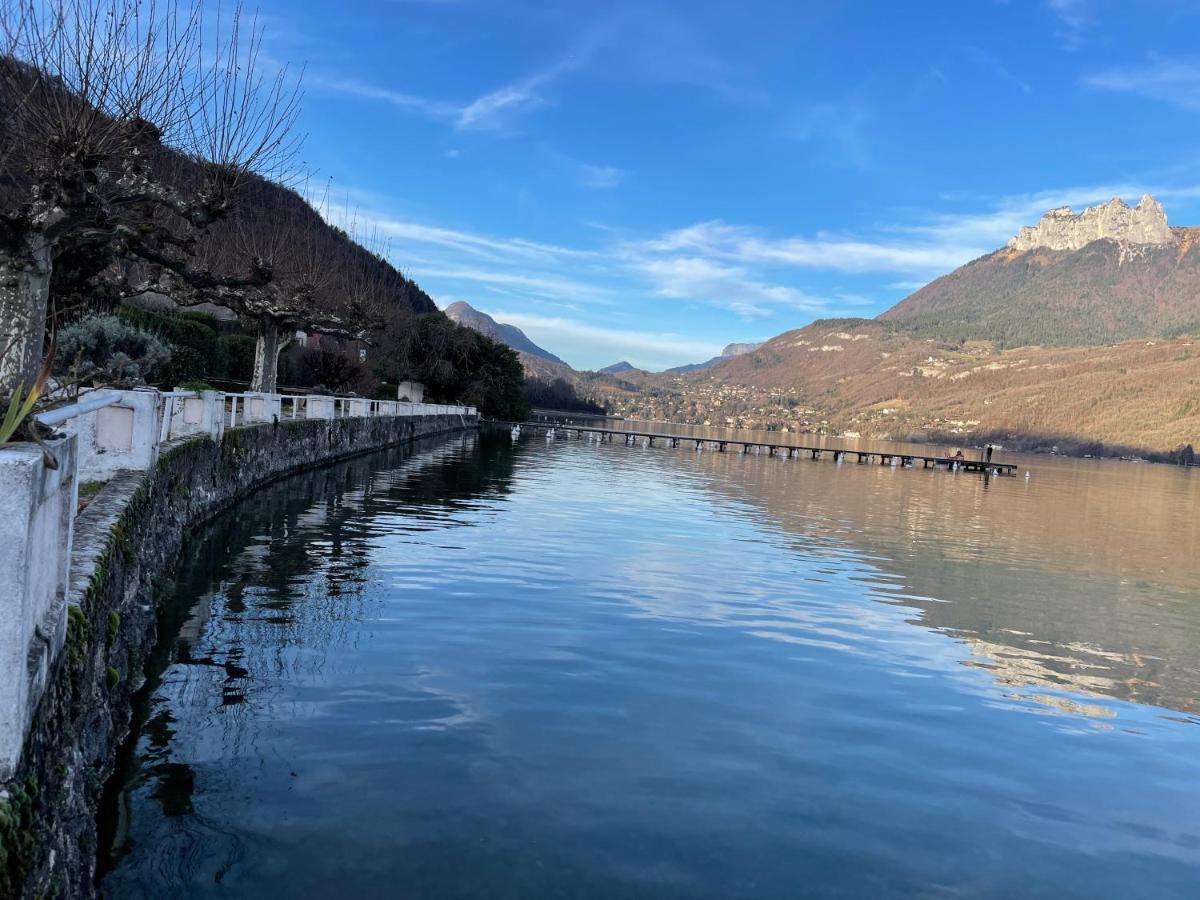 Rare 2 Bedroom With Private Beach On Lake Annecy Дуссар Экстерьер фото